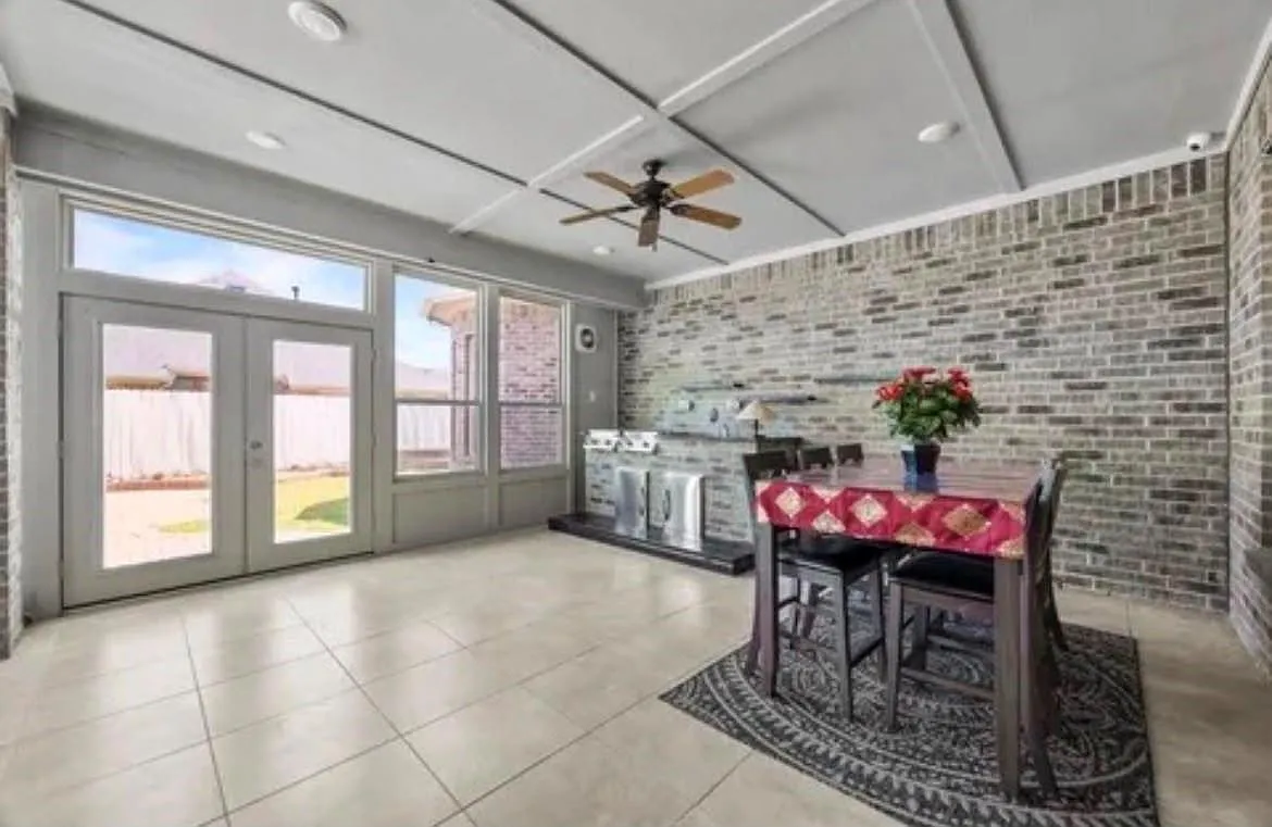 4 bed, 3.5 bath, $3,250 — Photo 3