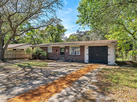3rd image of 66 Eglin St
