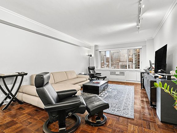 2nd image of 166 E 63rd St APT 7E