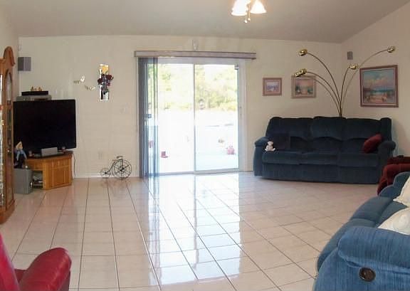 2nd image of 3640 Hibiscus Dr