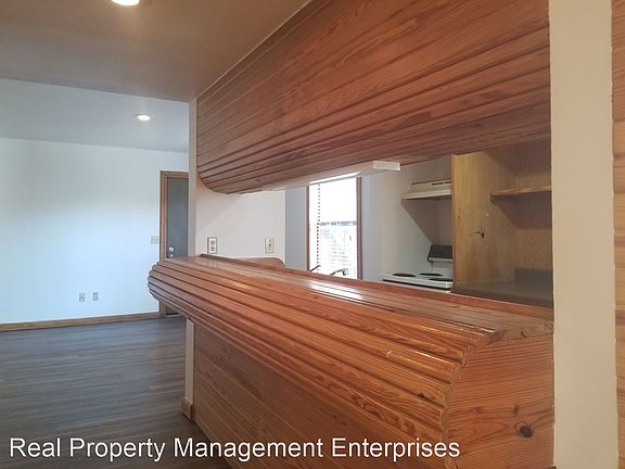 5th image of 901 E Brooks St #1519B