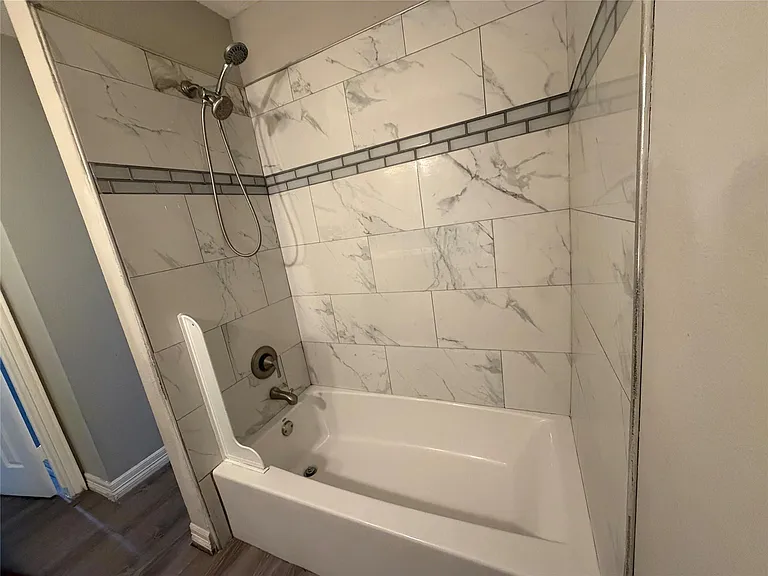 2810 Grants Lake Blvd #1005 — Photo 3