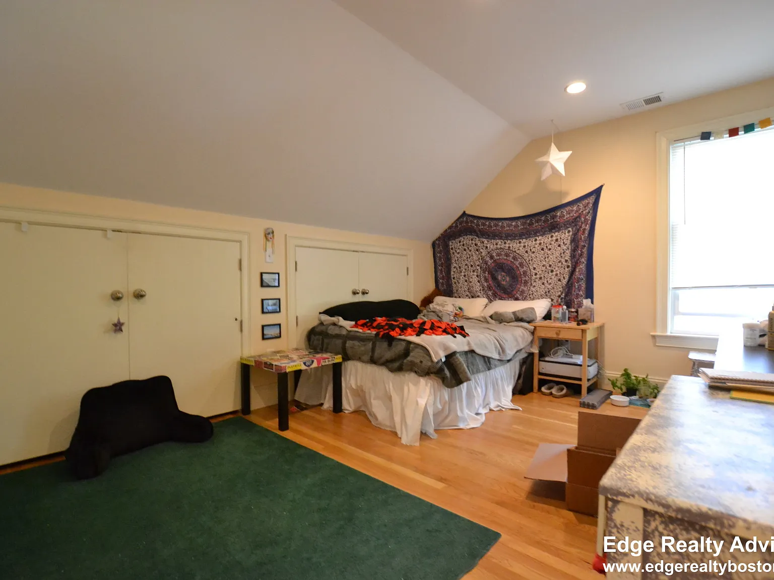 4 bed, 1600 sqft, $4,600 — Photo 4