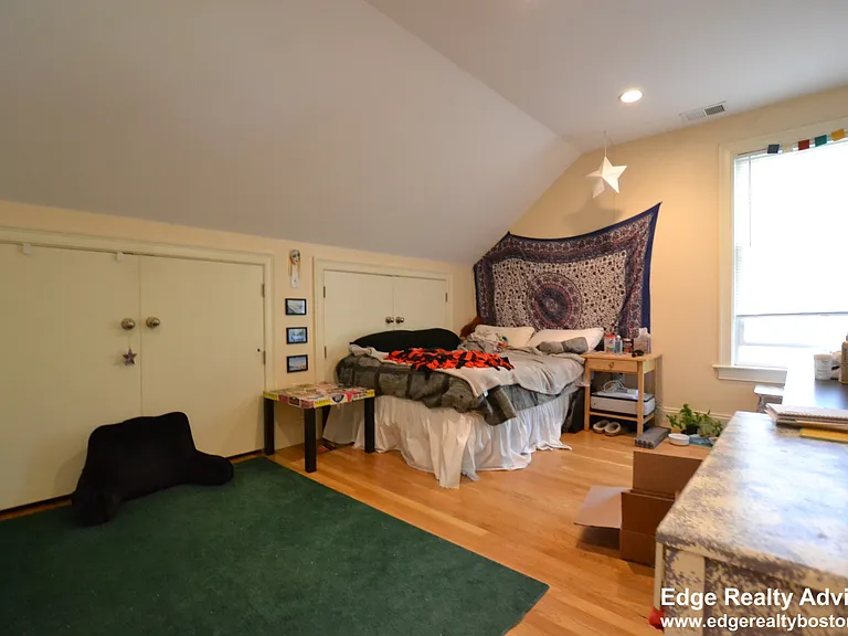 11 Sparhawk St #4A — Photo 4