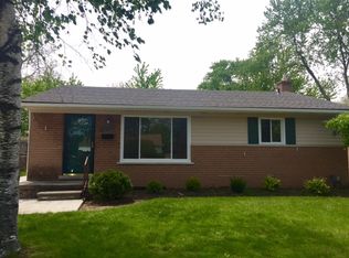 32623 Sandra Ln, Westland, MI 48185