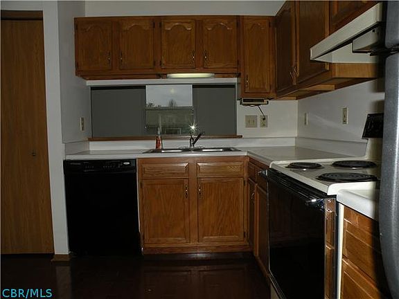 3rd image of 7591 Kittansett Ln