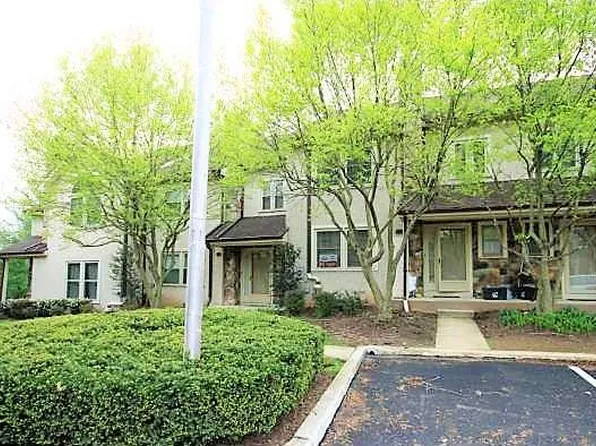 68 Soldiers Sq, Wayne, PA 19087