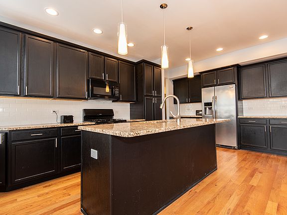3rd image of 4639 S Saint Lawrence Ave #3