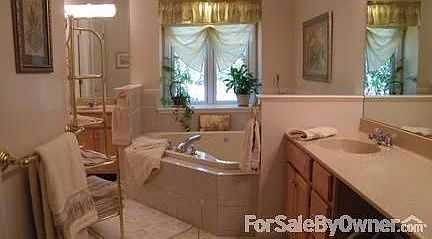 5th image of 7361 Redwood Dr