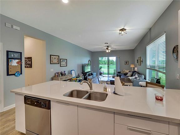 4th image of 1789 Berkshire Cir SW