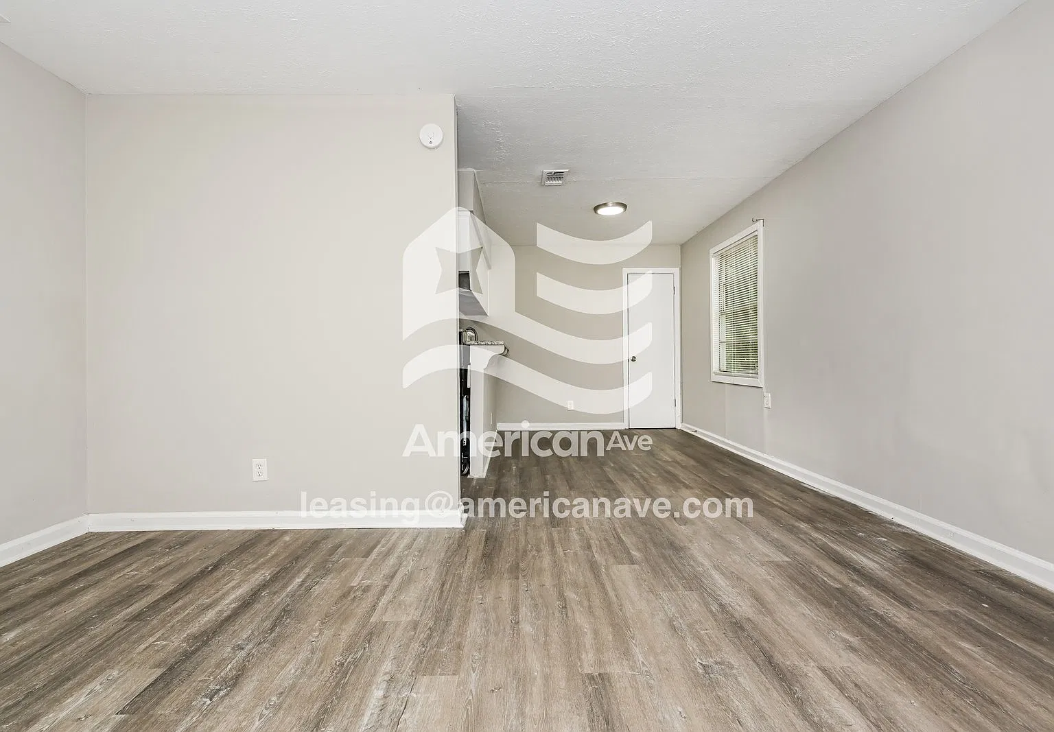 3 bed, 1.0 bath, 907 sqft, $1,175 — Photo 3