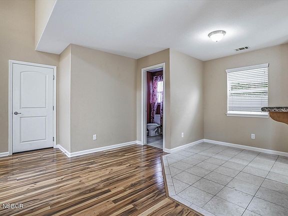 3rd image of 181 Jerome Ct