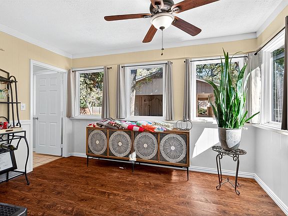 4th image of 329 Comanche Dr