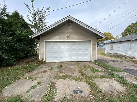 5th image of 701 N Bradley Ave