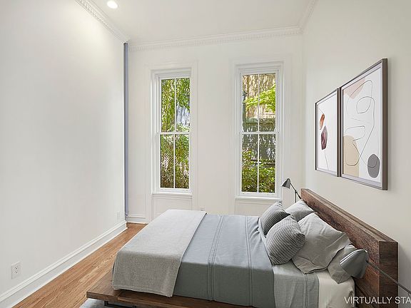 5th image of 157 E 75th St APT 1E