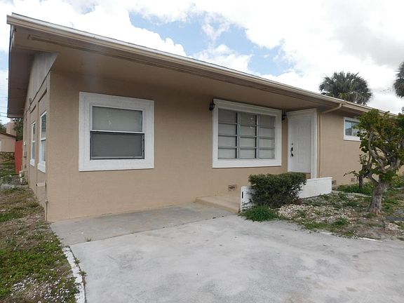2nd image of 4400 Evergreen Ave