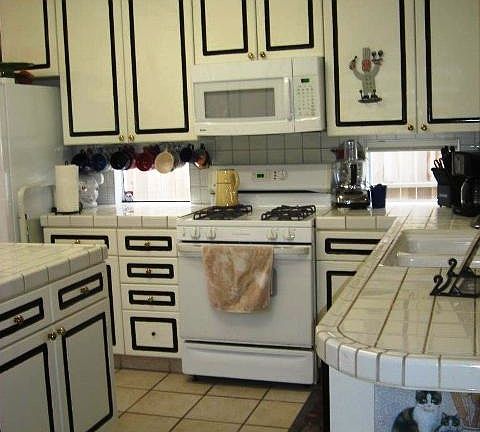 2nd image of 10612 Pleasant Valley Cir