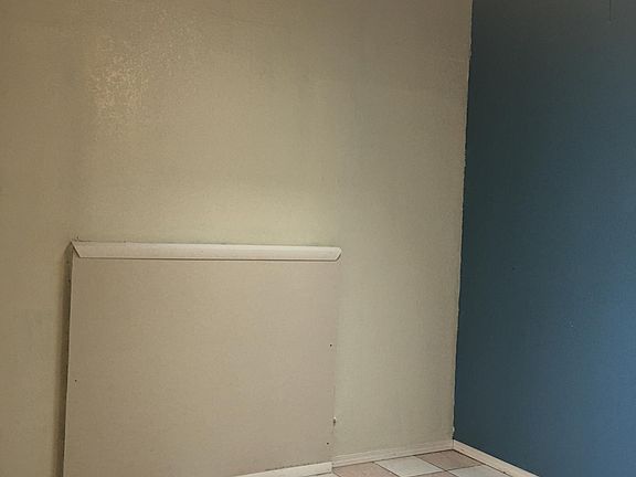 5th image of 8321 Vance Pl #B