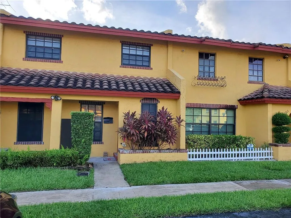 2743 NW 47th Ter #604