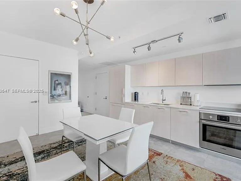 501 NE 31st St #3307 — Photo 8