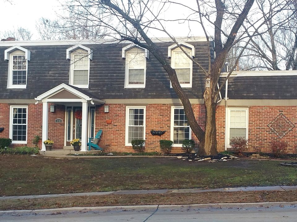 1st image of 218 Glen Cove Dr