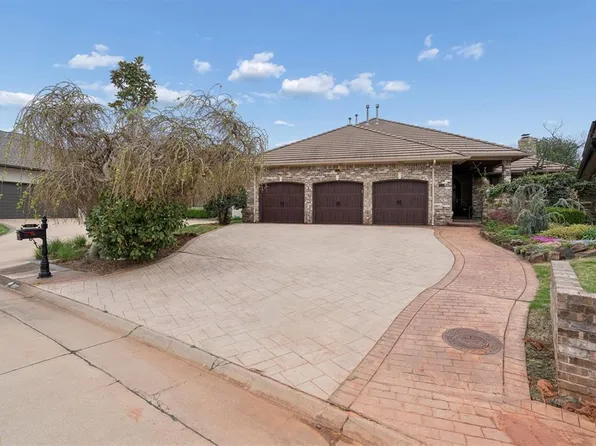 5912 Chestnut Ct, Edmond, OK 73025