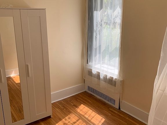 5th image of 302 E 3rd St #2CC
