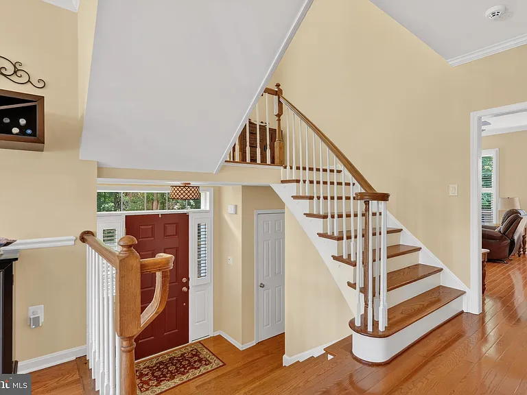 6635 Dunwich Way — Photo 2