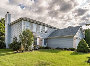 1107 Lakewood Cir, Naperville, IL 60540