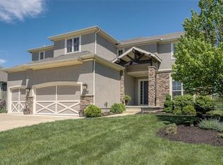 12000 W 160th Pl, Overland Park, KS 66221