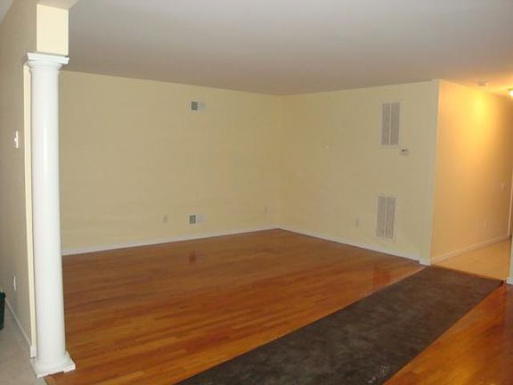 2nd image of 2 McLoughlin St