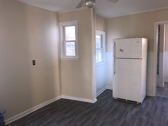 2nd image of 117 N Entrance Ave #1