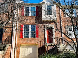 2033 Madrillon Springs Ct, Vienna, VA 22182