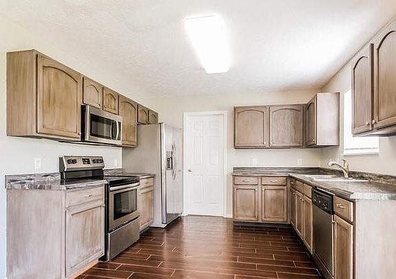 4th image of 1698 Salina Dr #1