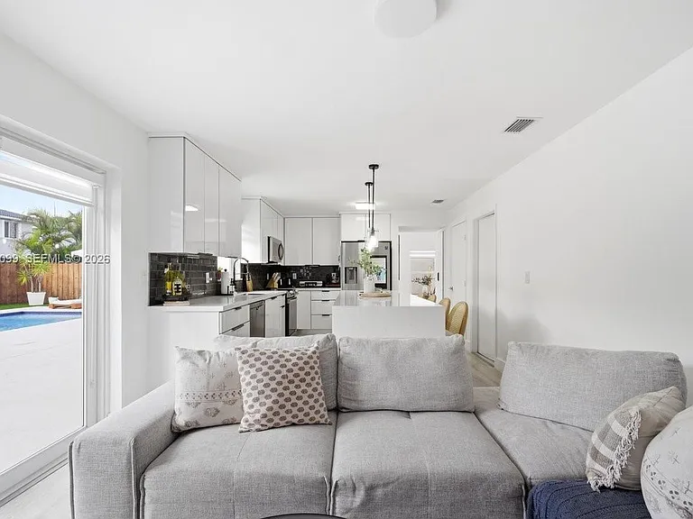 12138 SW 250th Ter — Photo 15