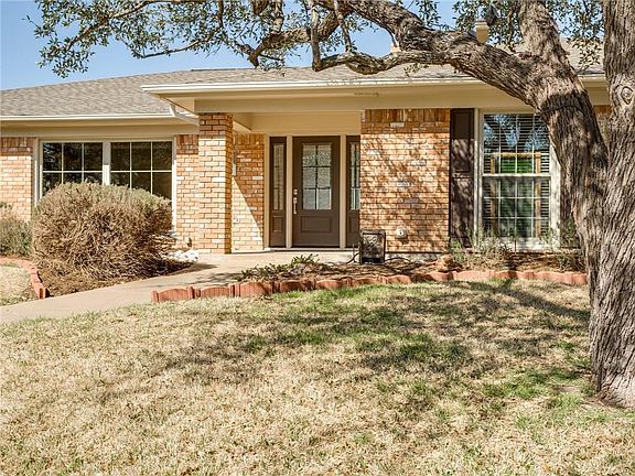 3rd image of 7000 Miramar Cir