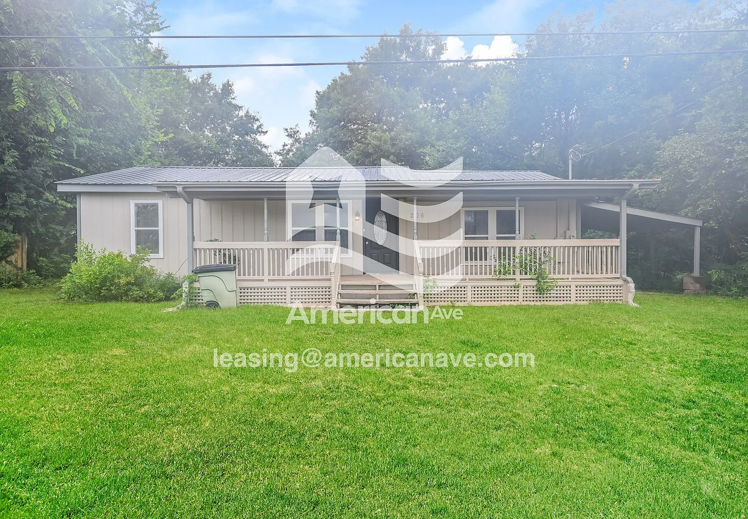 3 bed, 2.0 bath, 1044 sqft, $1,866 — Photo 1
