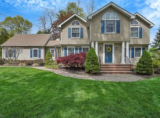 195 W Oak St, Basking Ridge, NJ 07920