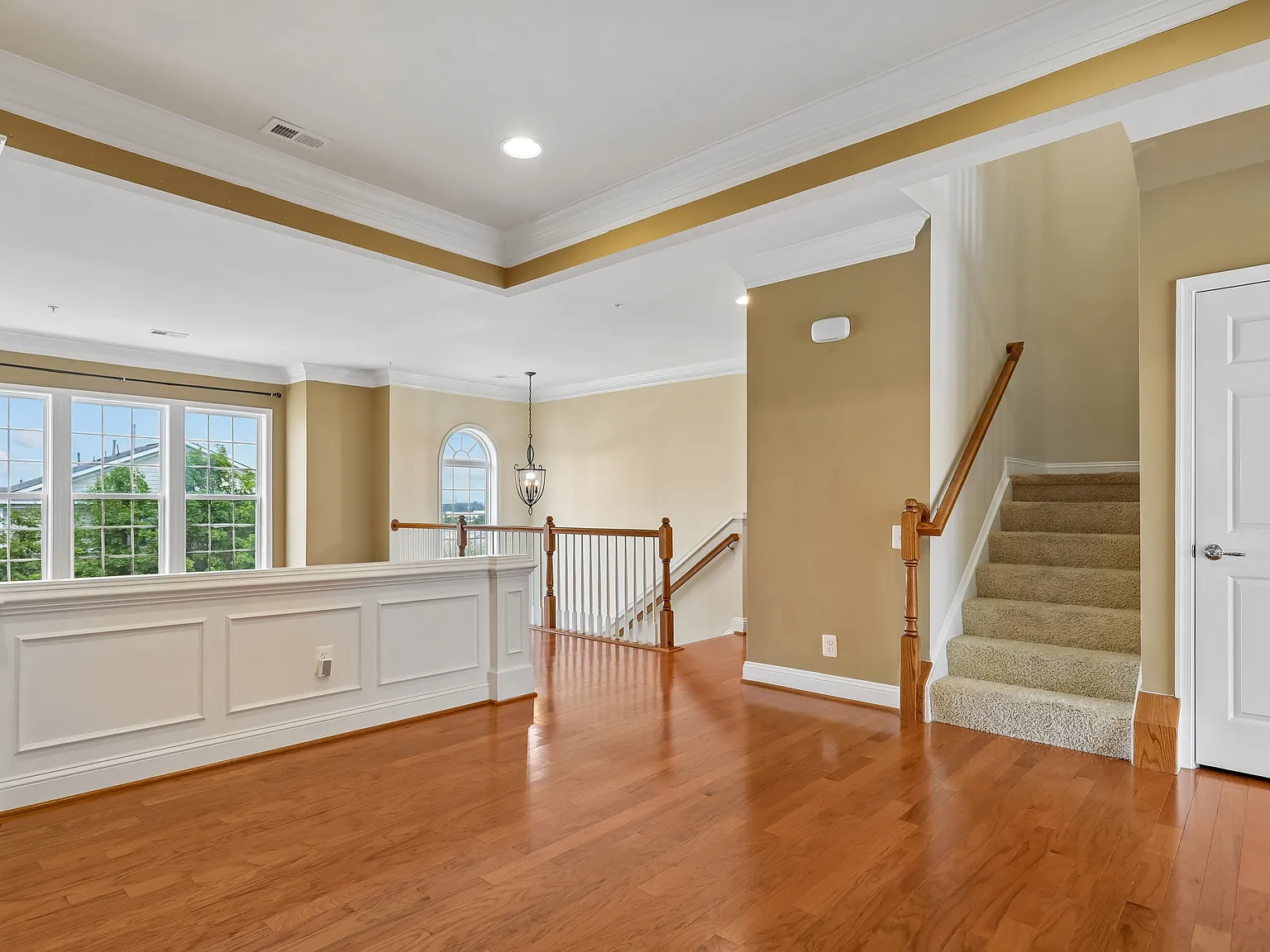 3 bed, 2620 sqft, $3,000 — Photo 4