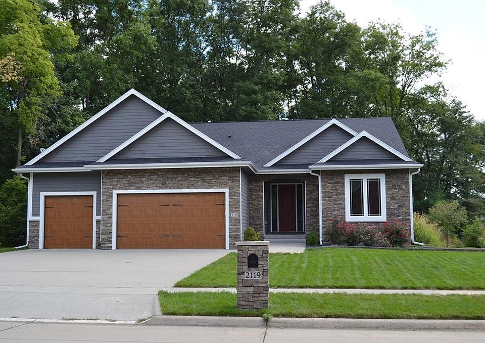 1st image of 2119 SW Woodside Ct