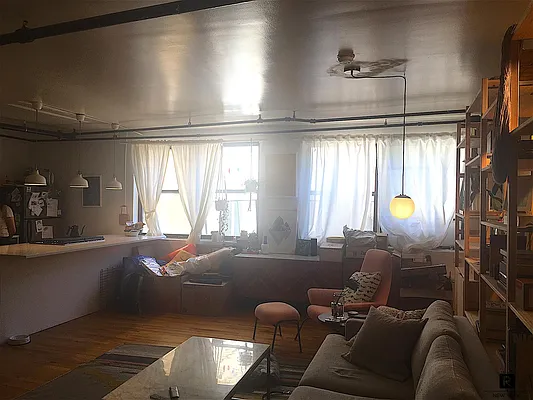 Rented by R New York | media 66