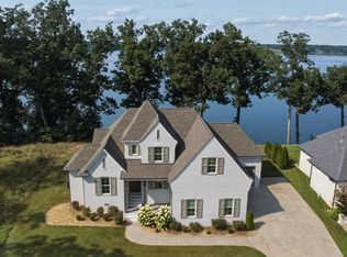 69 Crown Point, Muscle Shoals, AL 35661