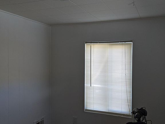 3rd image of 1615 NW 20th St APT A