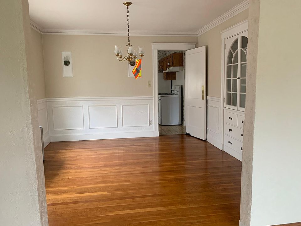 2nd image of 23 Chesbrough Rd
