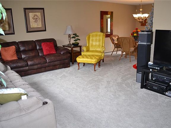 4th image of 13351 Byron Blvd