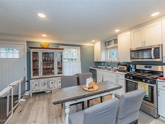 5th image of 3303 Liggett Dr