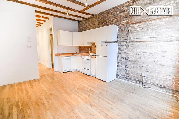 Rented by Citi Habitats | media 37