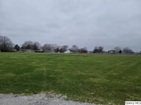 13 Russell Ct, Carthage, IL 62321