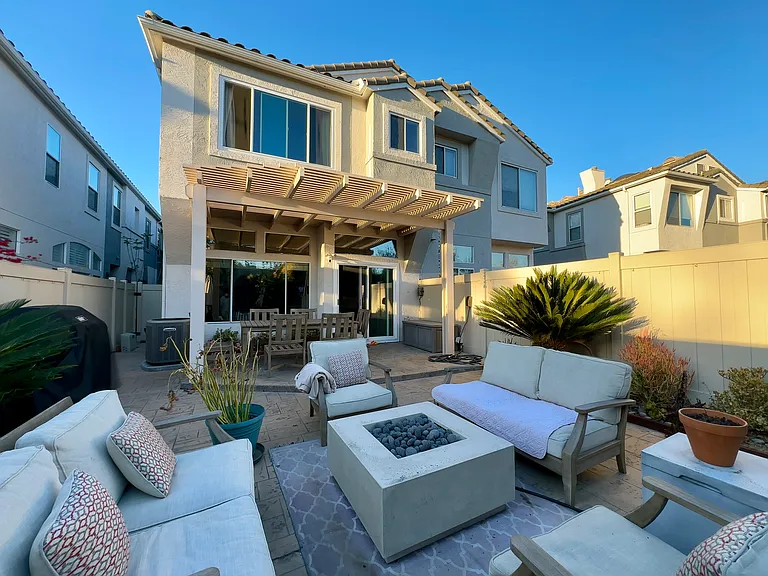 Backyard with fireplace (included with the unit)