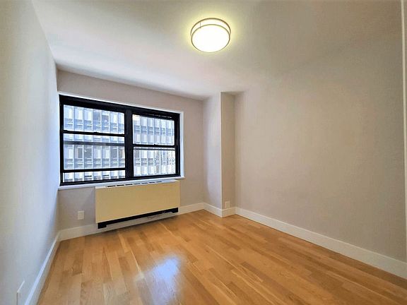 5th image of 301 E 47th St APT 11G